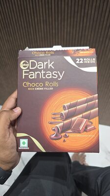 SF DARK FANTASY CHOCO ROLLS 20P 180G